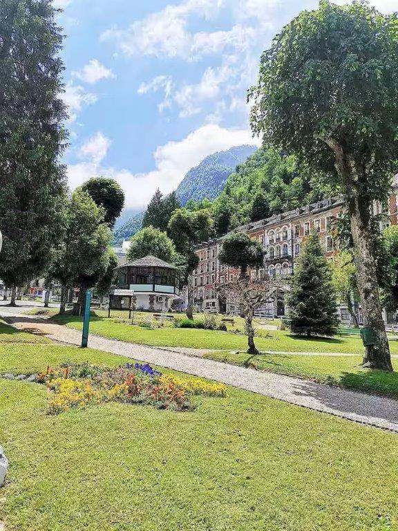 Апартаменты Apparemment Cheztony Vue Montagne Eaux-Bonne Gourette Экстерьер фото